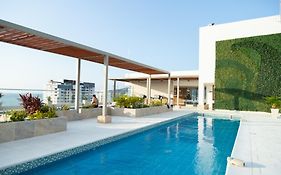 Beachside Bliss: Salguero Suites